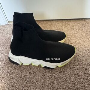 Women’s Balenciaga Runner Shoes sz 38 GREAT CONDITION